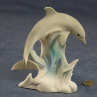 L016 - Large Dolphin